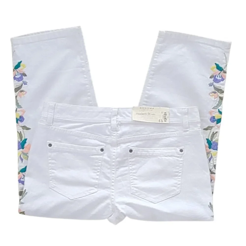 Embroidered Boho Crisp White Denim Cropped Jeans Modern Fit NEW NWT
